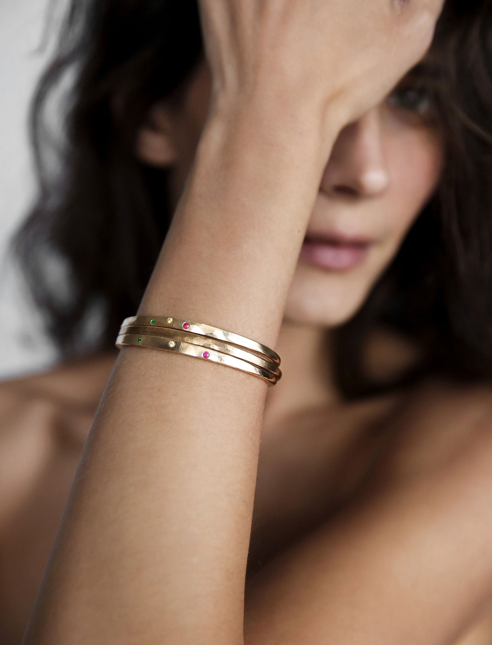 The Kingston Stone Bangle Gold – € 325