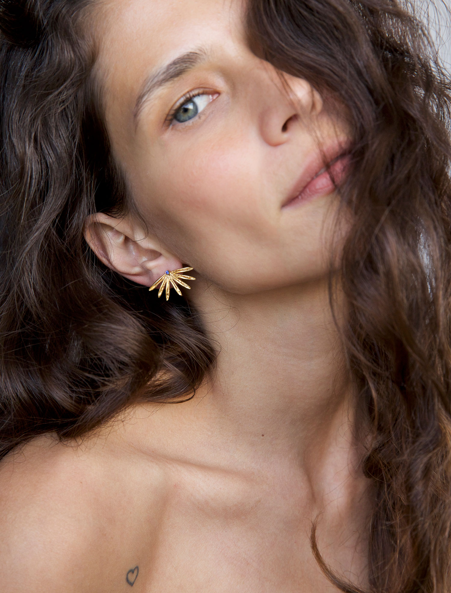 Sun Siren Stud Gold